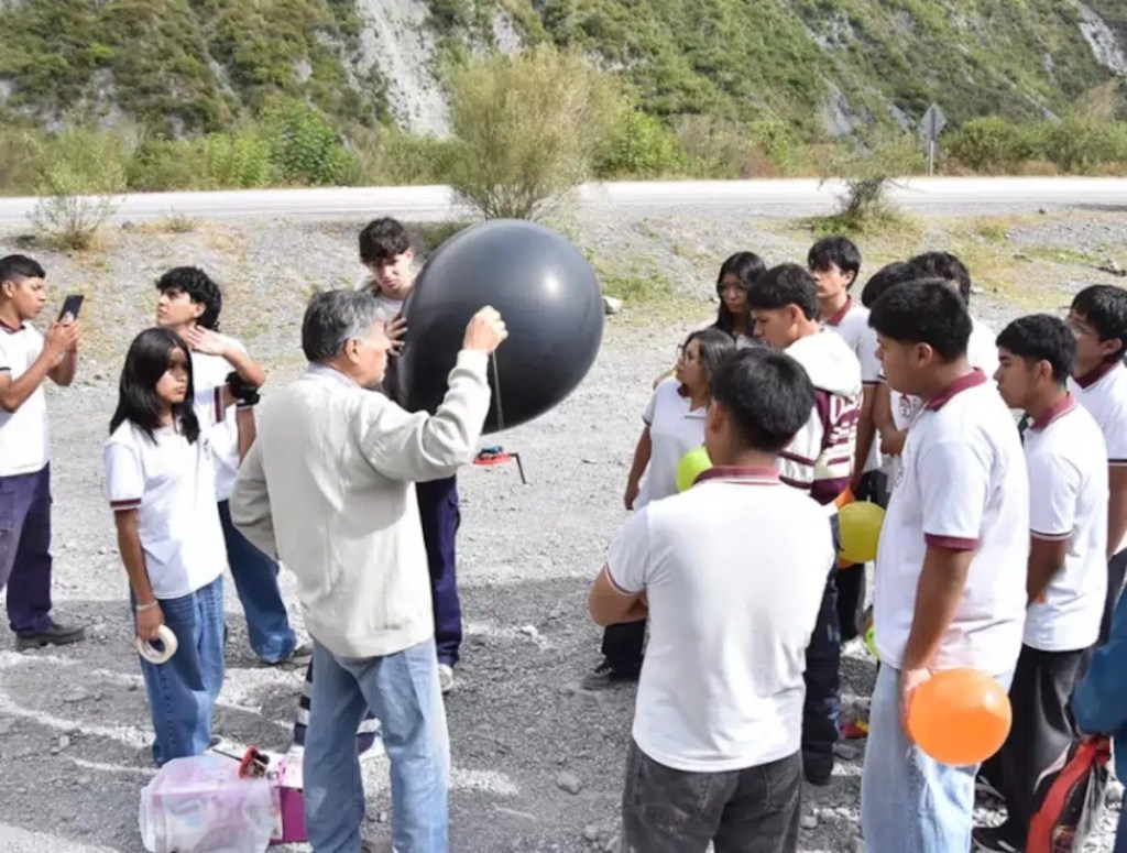 Estudiantes de Salta lanzarán un globo estratosférico en una conferencia internacional de&nbsp;astronáutica